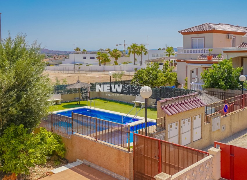 Resale - Quad - La Marina - Urb. La Marina