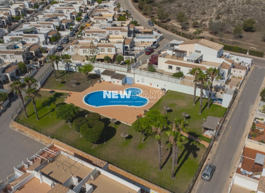 Resale - Quad - La Marina - Urb. La Marina