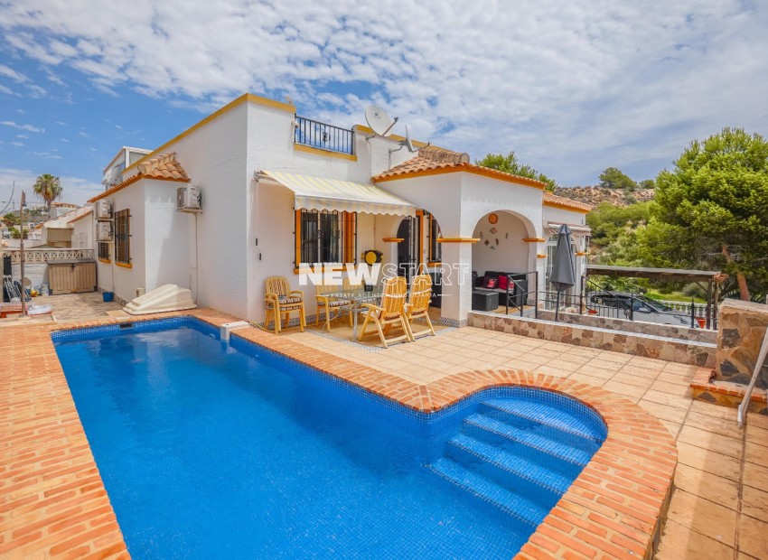 Resale - Quad - La Marina - Urb. La Marina