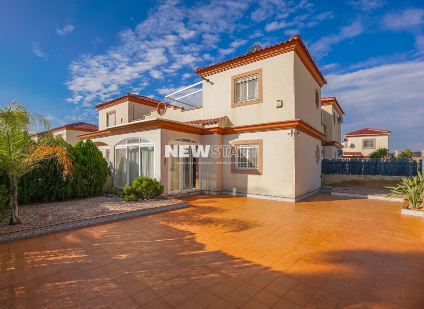 Resale - Quad - La Marina - Urb. La Marina