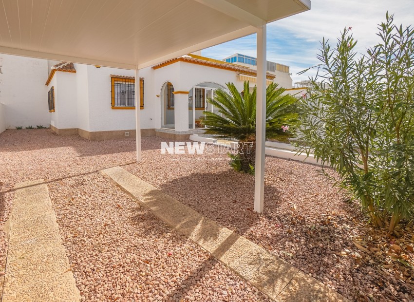 Resale - Quad - La Marina - Urb. La Marina