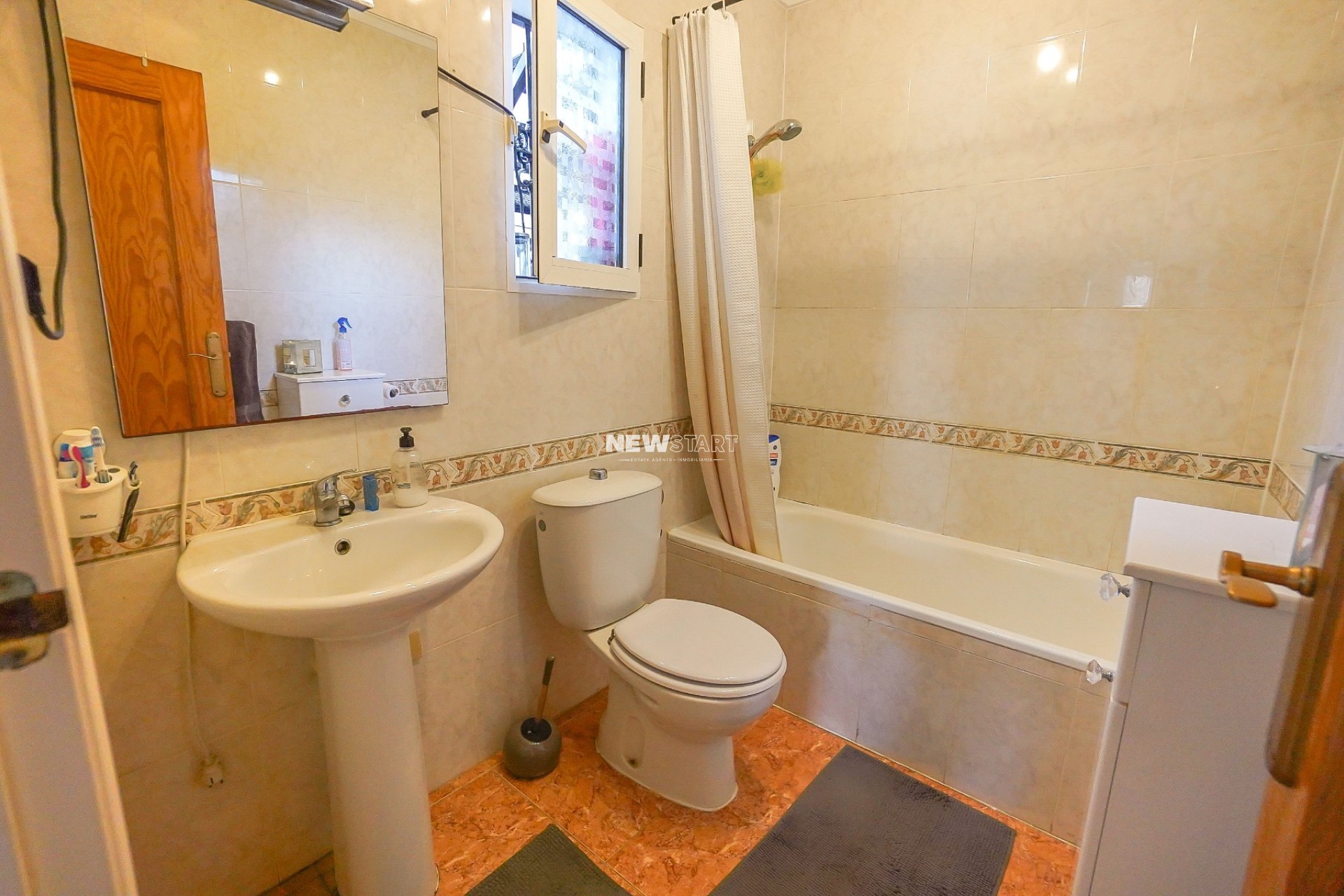 Resale - Quad - La Marina - Urb. La Marina