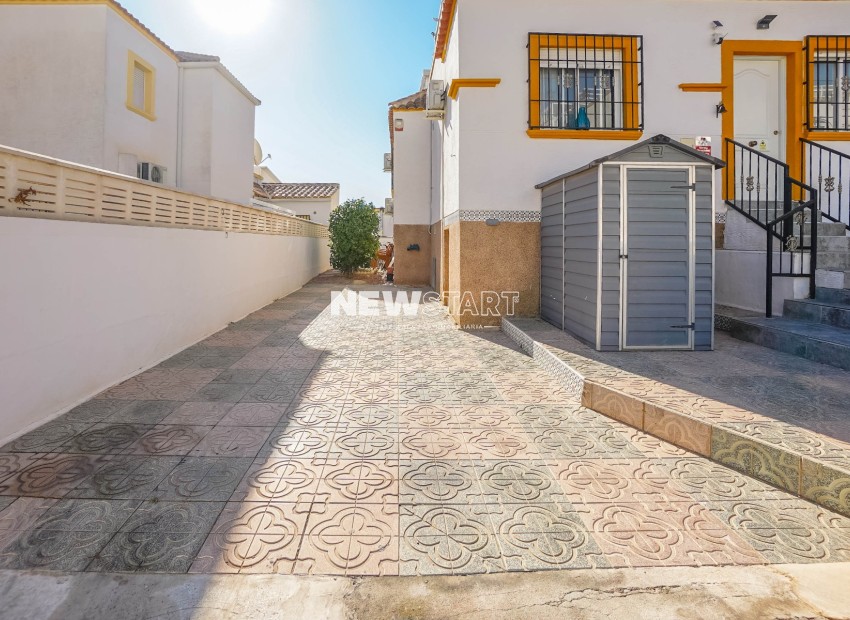 Resale - Quad - La Marina - Urb. La Marina