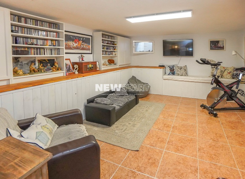 Resale - Quad - La Marina - Urb. La Marina