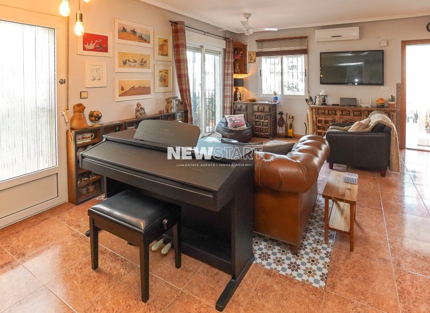 Resale - Quad - La Marina - Urb. La Marina