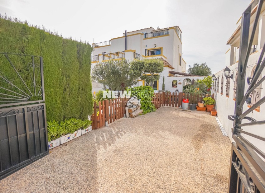 Resale - Quad - La Marina - Urb. La Marina