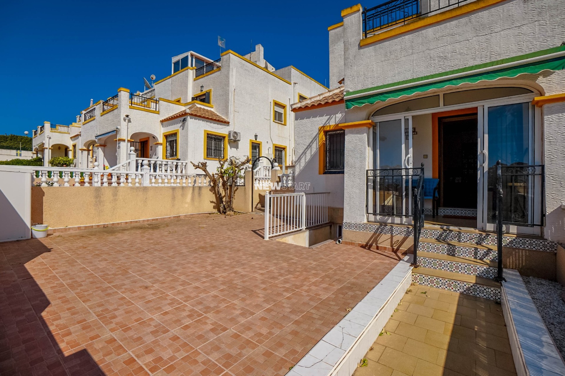 Resale - Quad - La Marina - Urb. La Marina