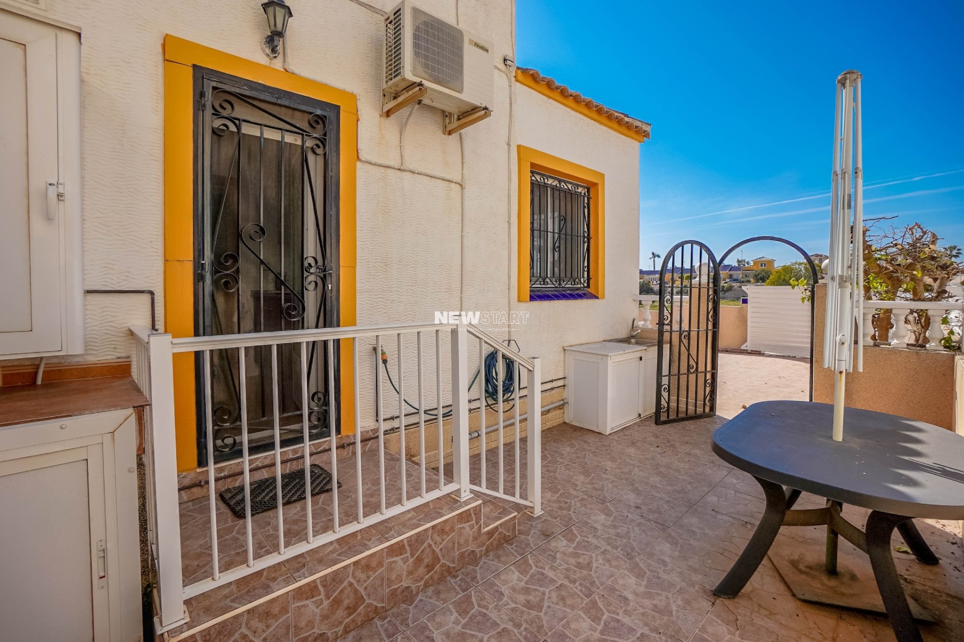 Resale - Quad - La Marina - Urb. La Marina