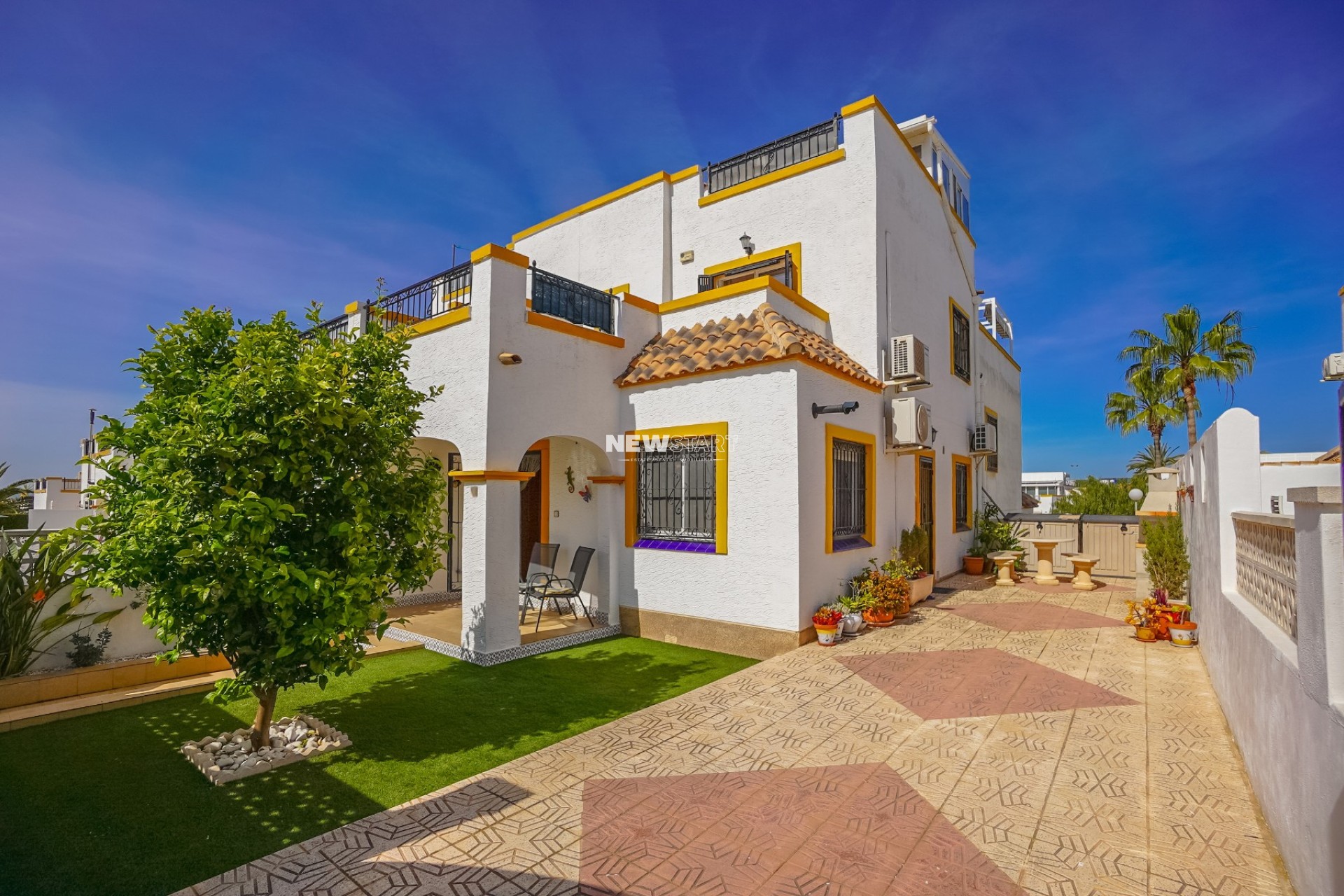 Resale - Quad - La Marina - Urb. La Marina