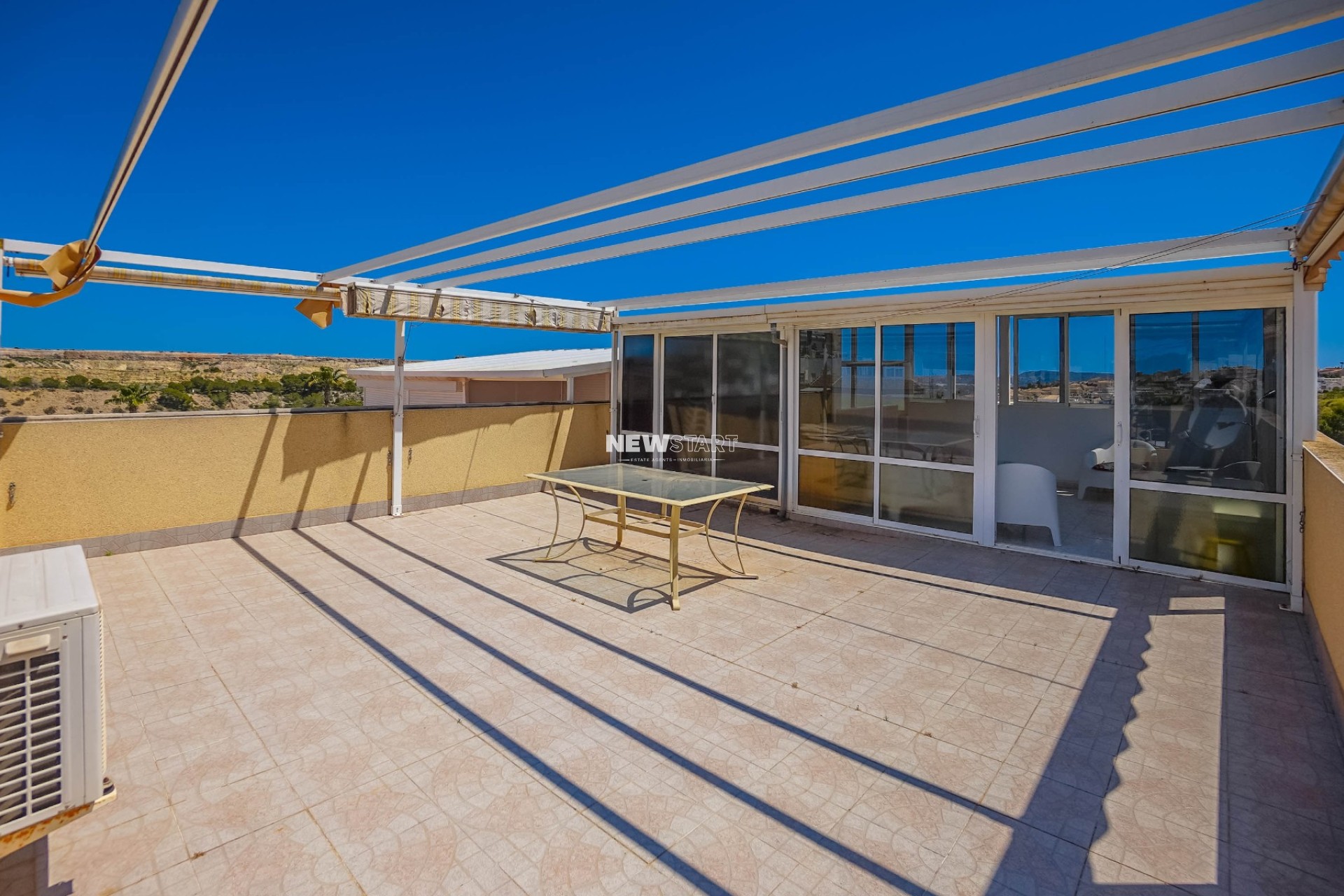Resale - Quad - La Marina - Urb. La Marina