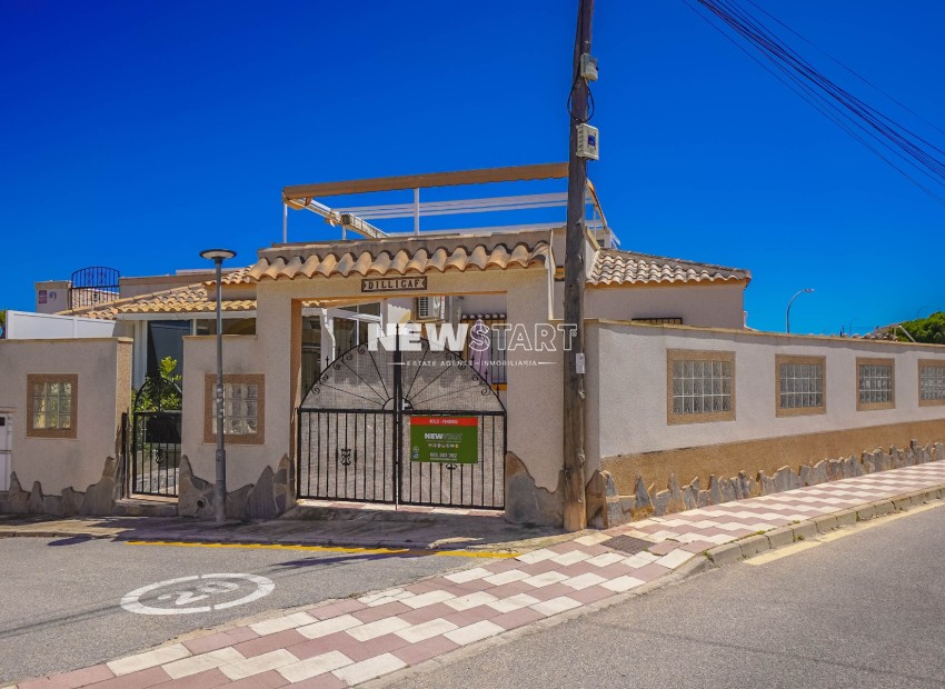 Resale - Quad - La Marina - Urb. La Marina