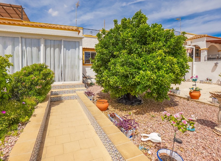 Resale - Quad - La Marina - Urb. La Marina