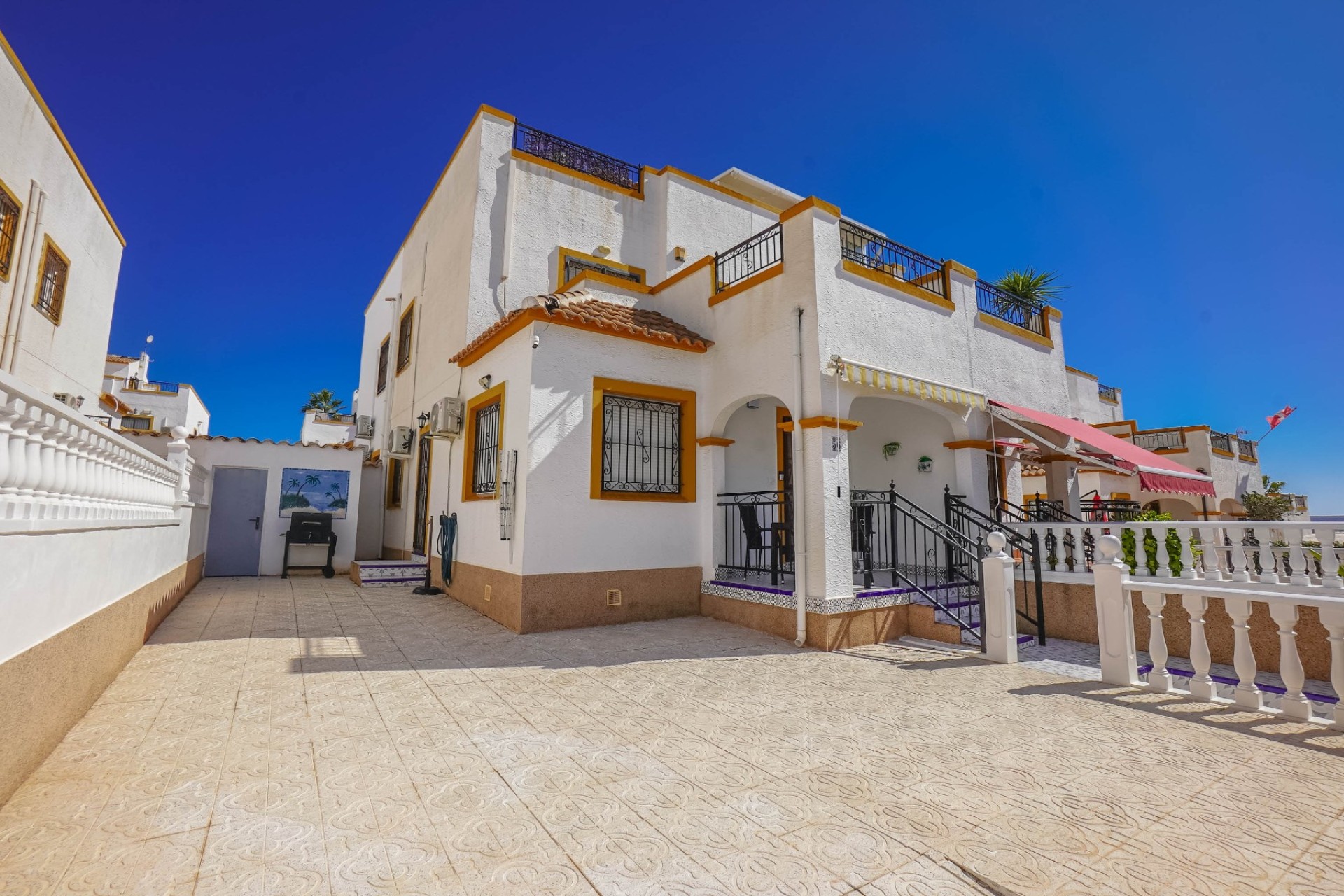 Resale - Quad - La Marina - Urb. La Marina