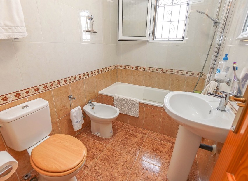 Resale - Quad - La Marina - Urb. La Marina