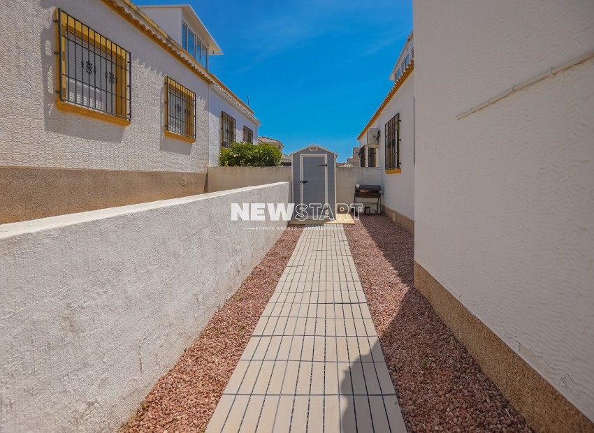 Resale - Quad - La Marina - Urb. La Marina