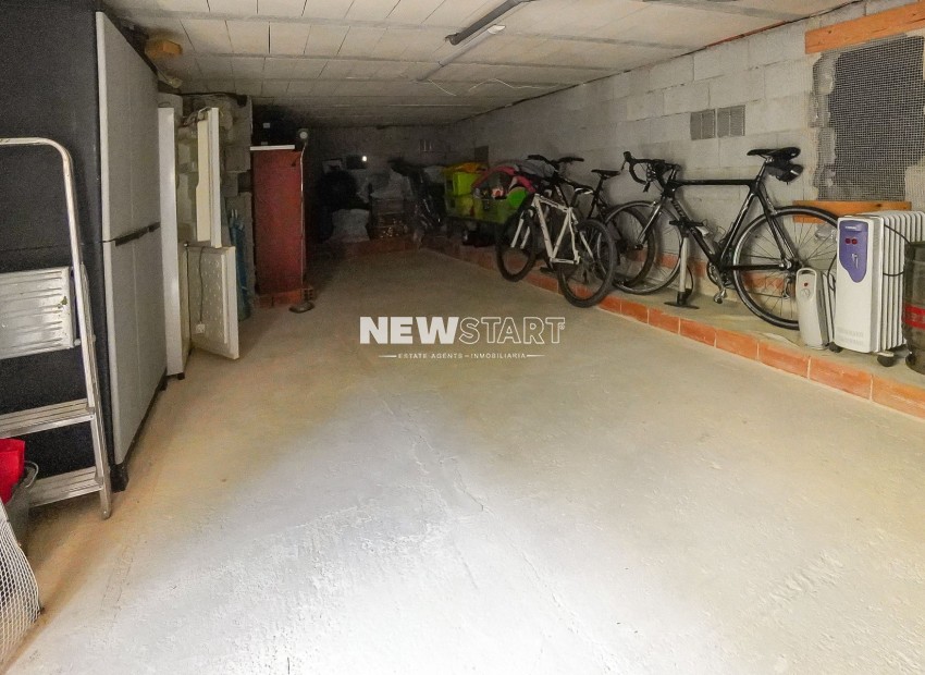 Resale - Quad - La Marina - Urb. La Marina