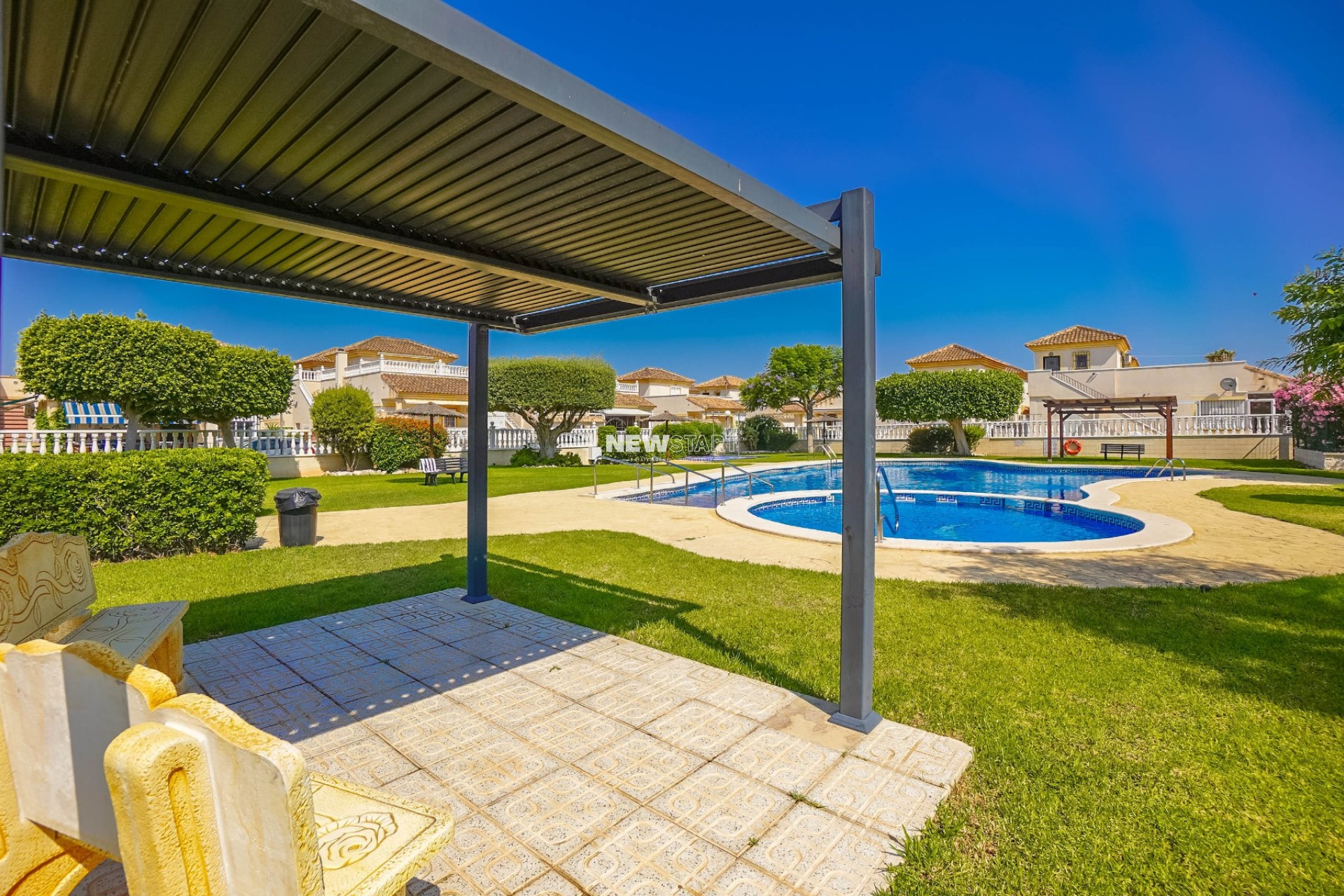 Resale - Quad - Lo Crispin