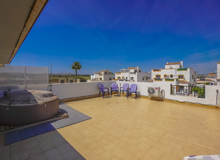 Resale - Quad / Semi-Detached - La Marina - Urb. La Marina