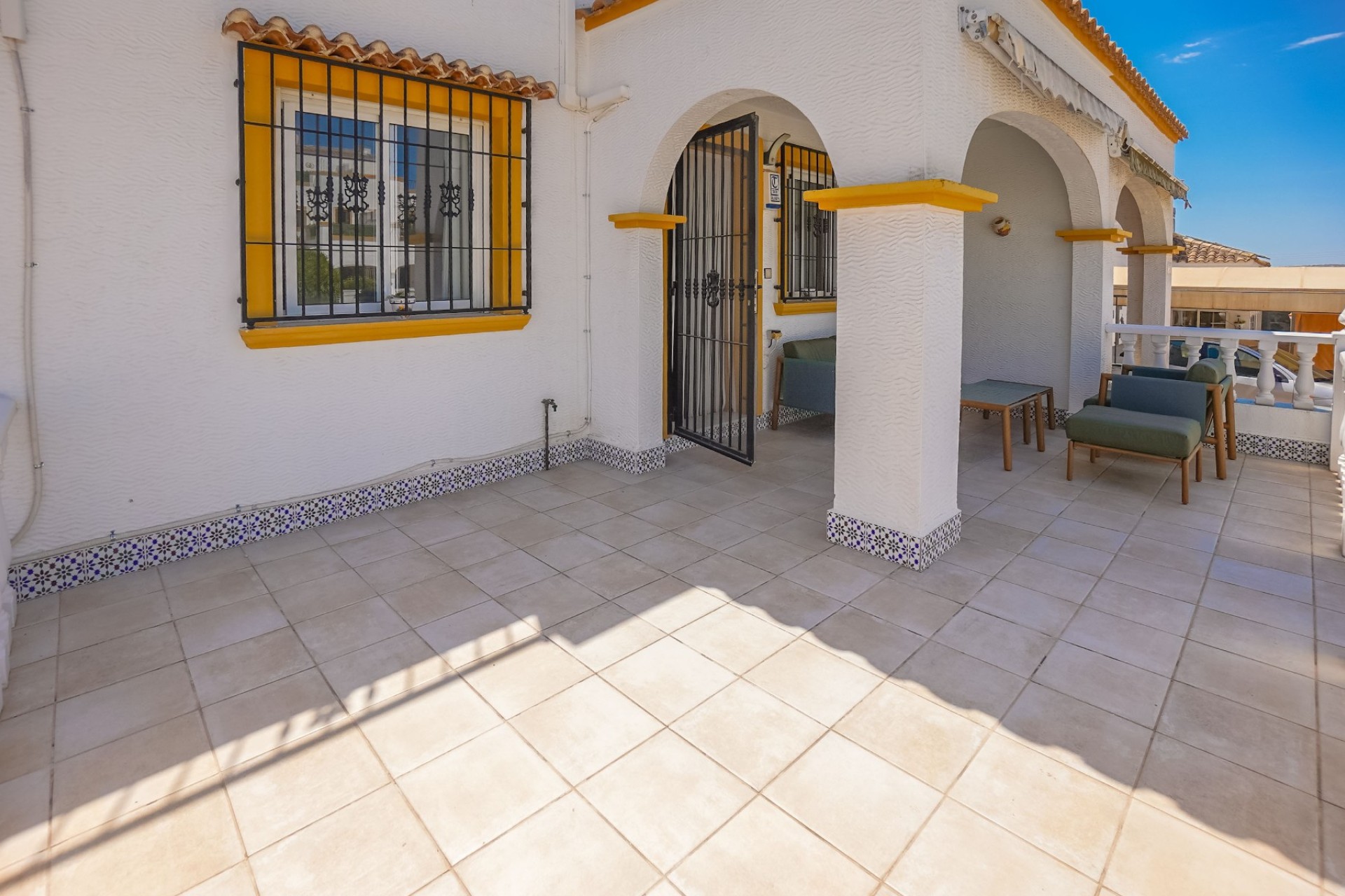 Resale - Quad / Semi-Detached - La Marina - Urb. La Marina