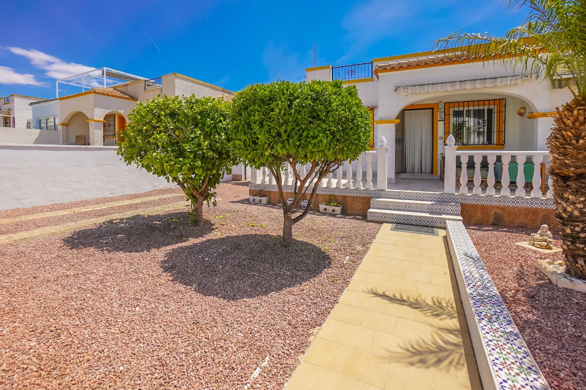Resale - Quad / Semi-Detached - La Marina - Urb. La Marina