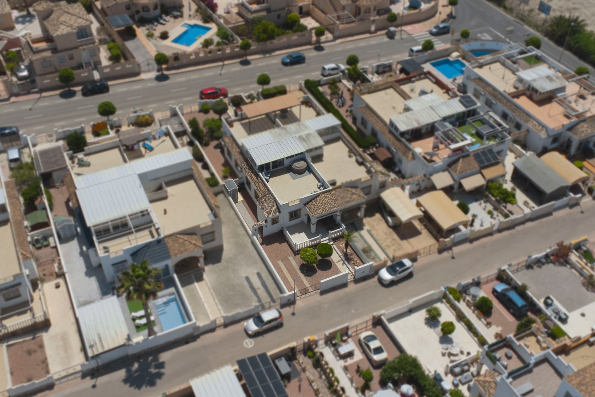 Resale - Quad / Semi-Detached - La Marina - Urb. La Marina
