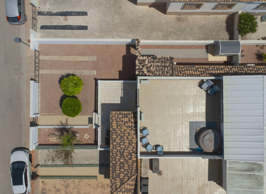 Resale - Quad / Semi-Detached - La Marina - Urb. La Marina