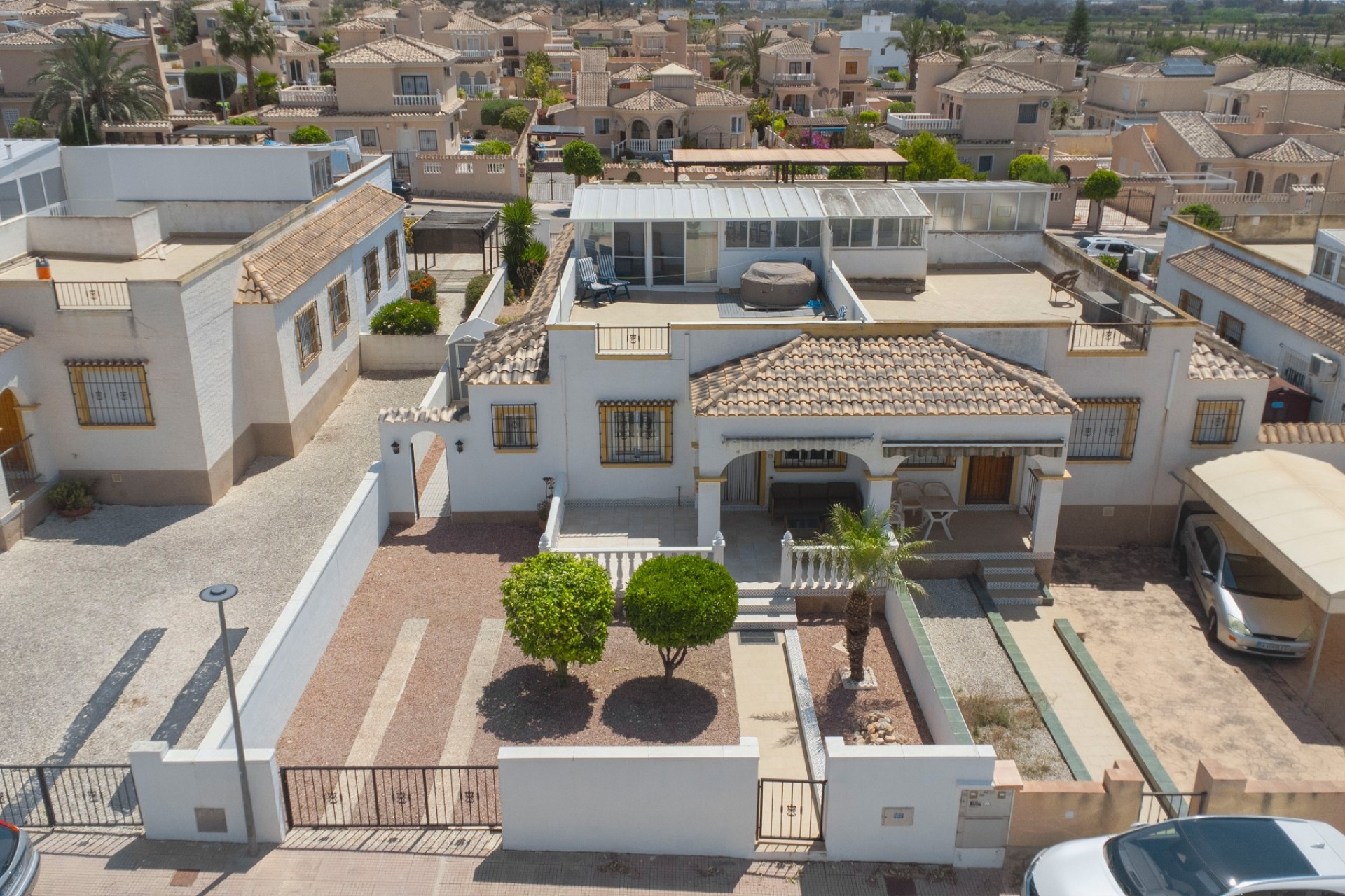 Resale - Quad / Semi-Detached - La Marina - Urb. La Marina
