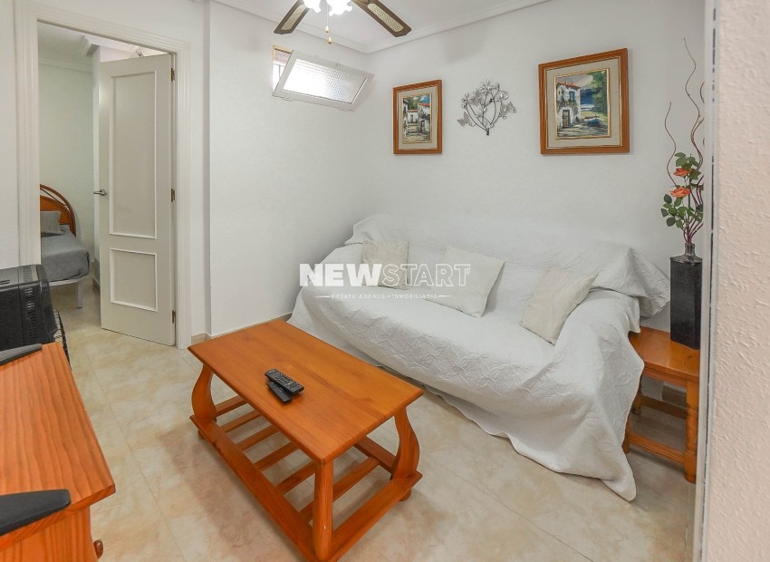 Resale - Semi-Detached - La Marina - Urb. El Oasis