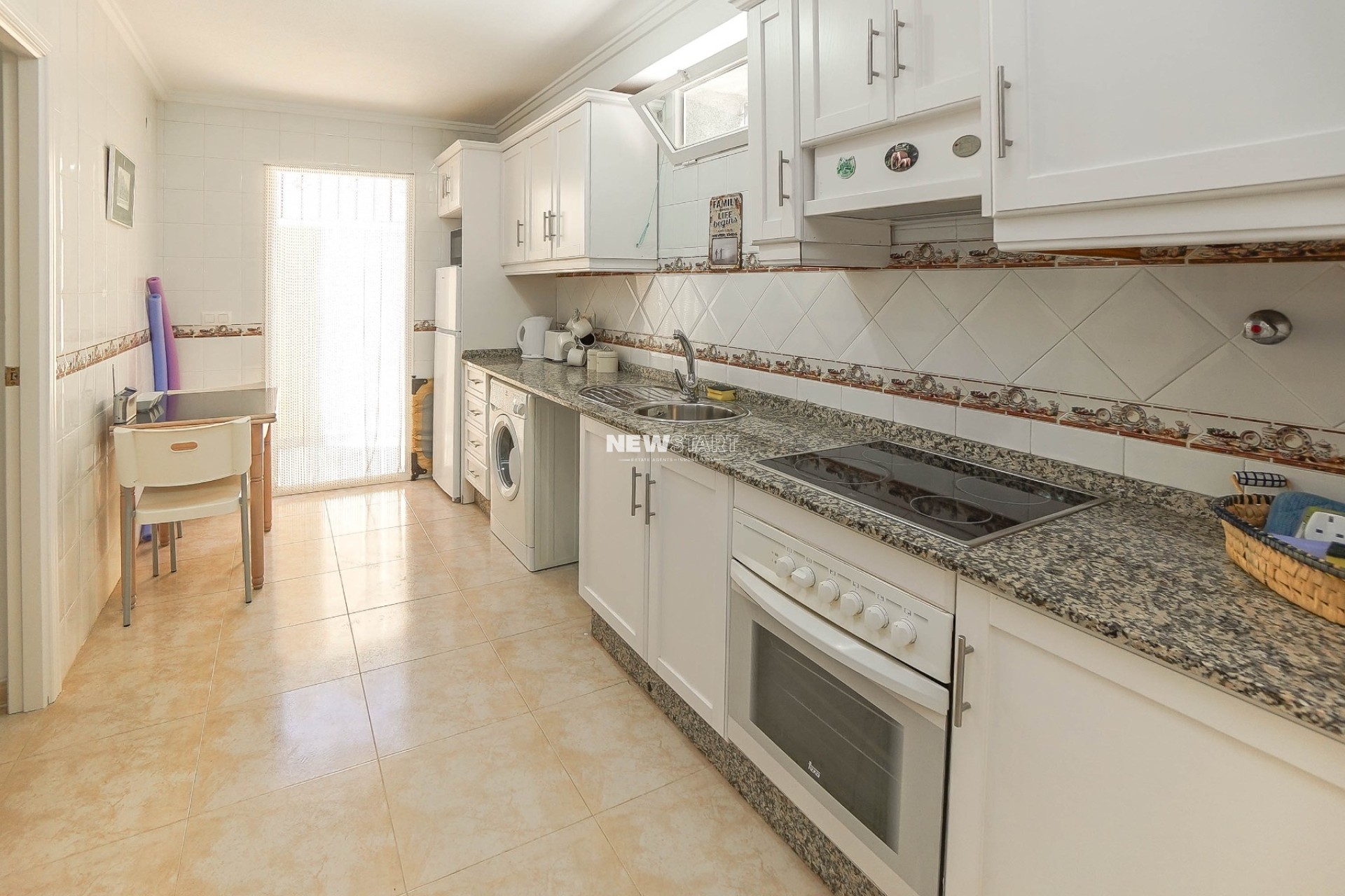 Resale - Semi-Detached - La Marina - Urb. El Oasis