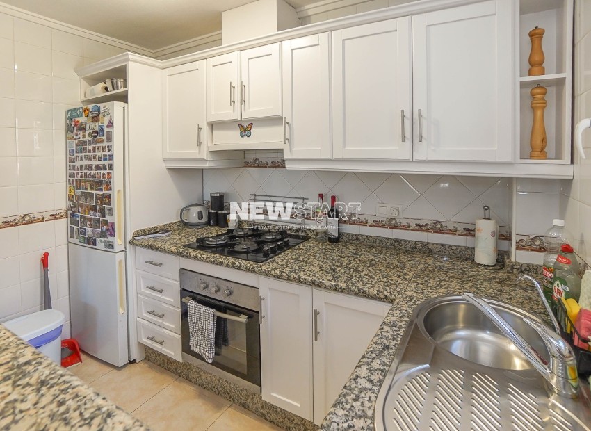 Resale - Semi-Detached - La Marina - Urb. El Oasis