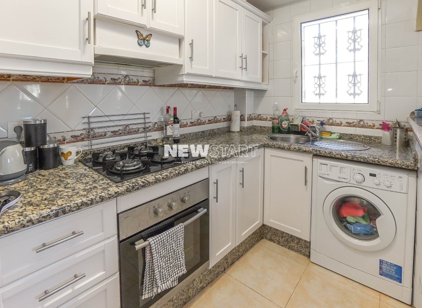 Resale - Semi-Detached - La Marina - Urb. El Oasis