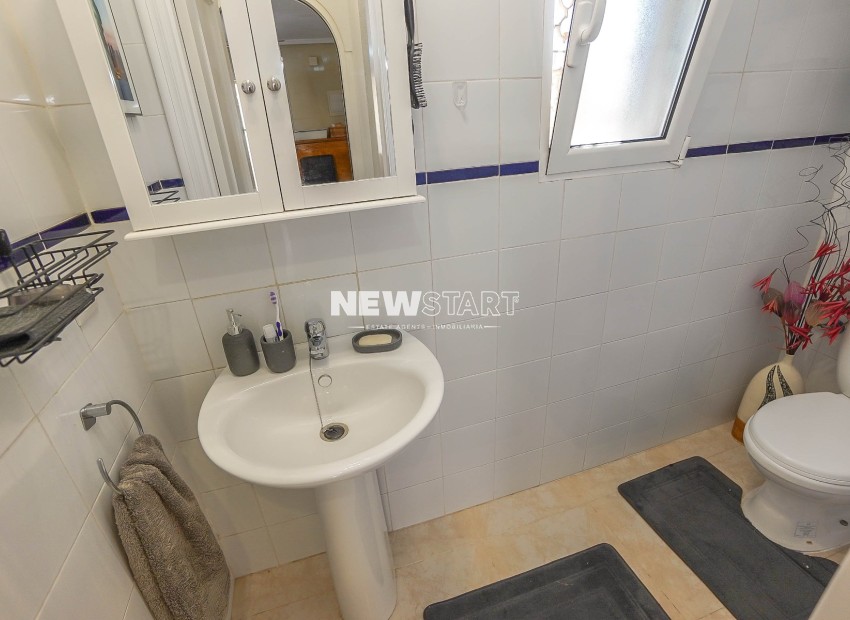 Resale - Semi-Detached - La Marina - Urb. El Oasis