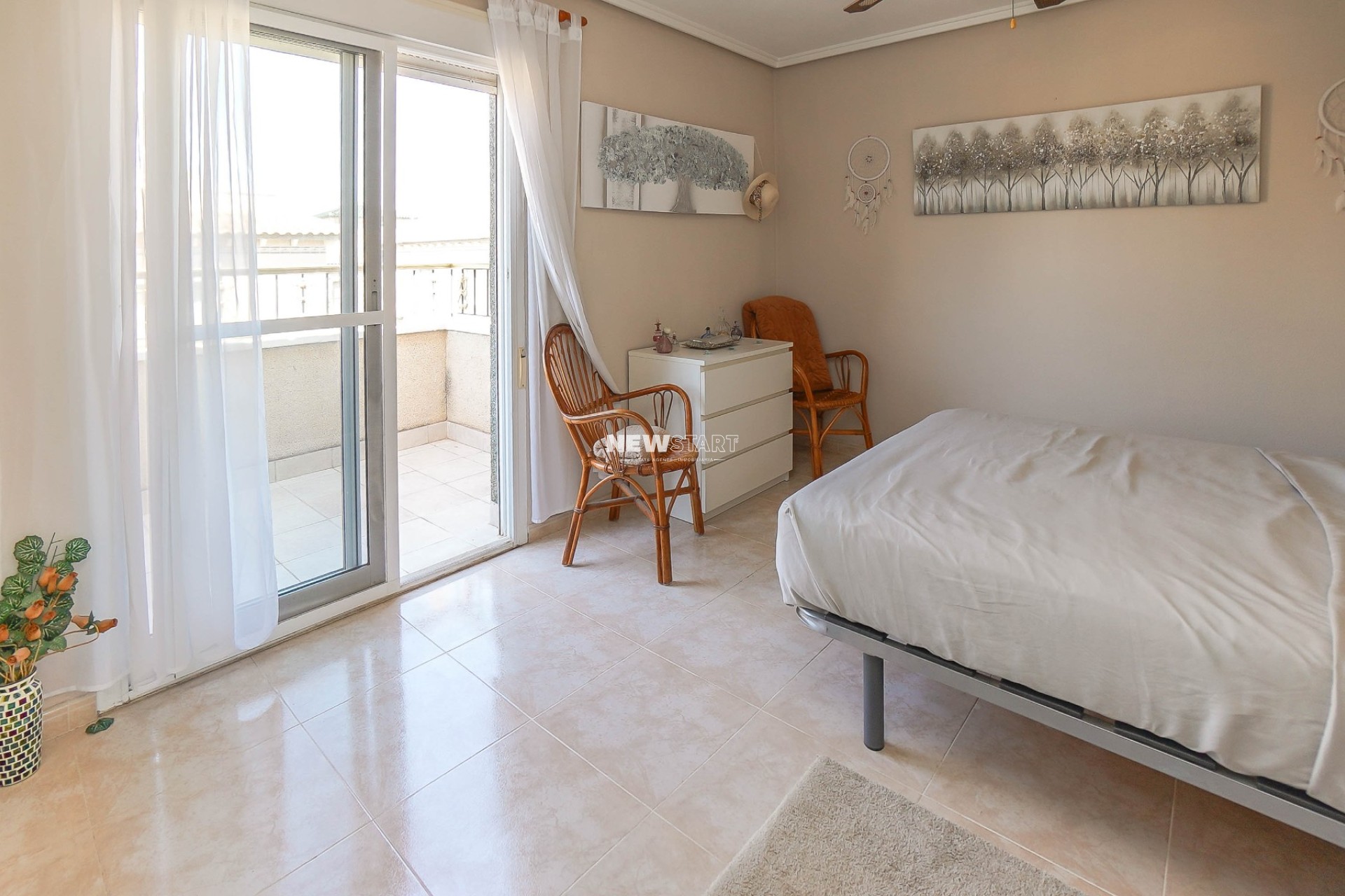 Resale - Semi-Detached - La Marina - Urb. El Oasis
