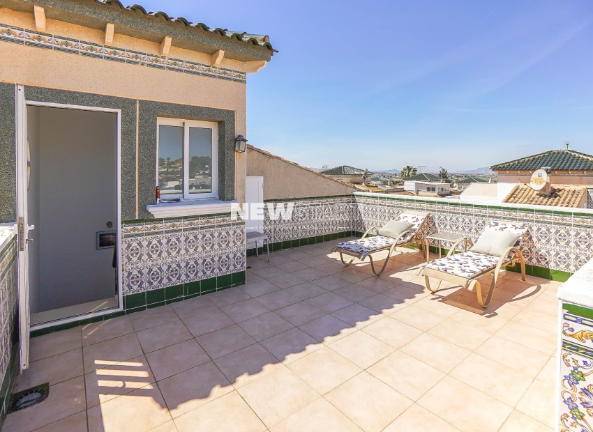 Resale - Semi-Detached - La Marina - Urb. El Oasis