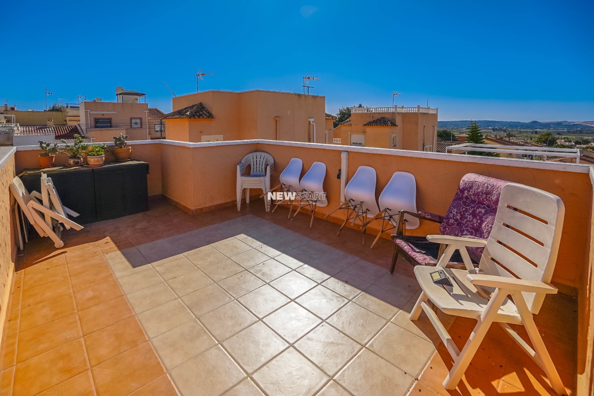 Resale - Semi-Detached - La Marina - Urb. La Marina