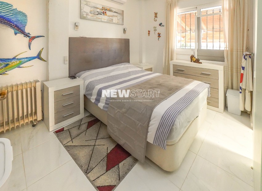 Resale - Semi-Detached - La Marina - Urb. La Marina