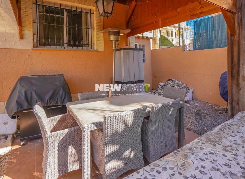 Resale - Semi-Detached - La Marina - Urb. La Marina