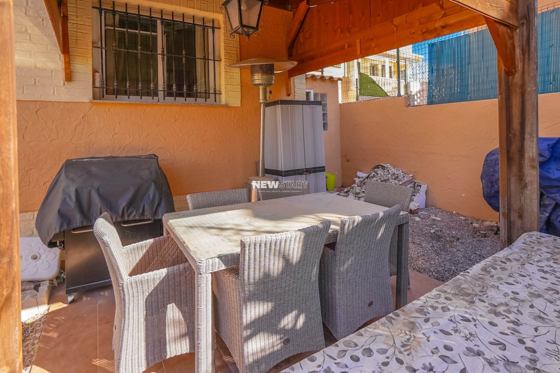 Resale - Semi-Detached - La Marina - Urb. La Marina