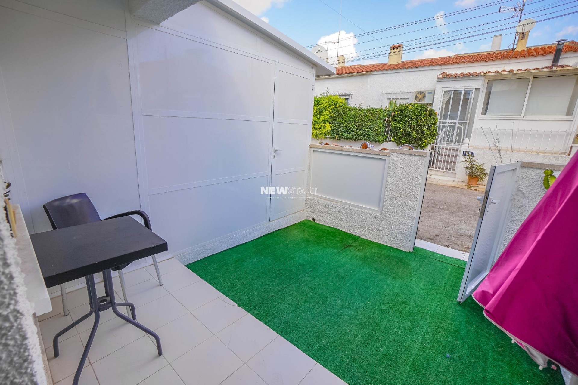 Resale - Terraced - La Marina - Urb. La Marina