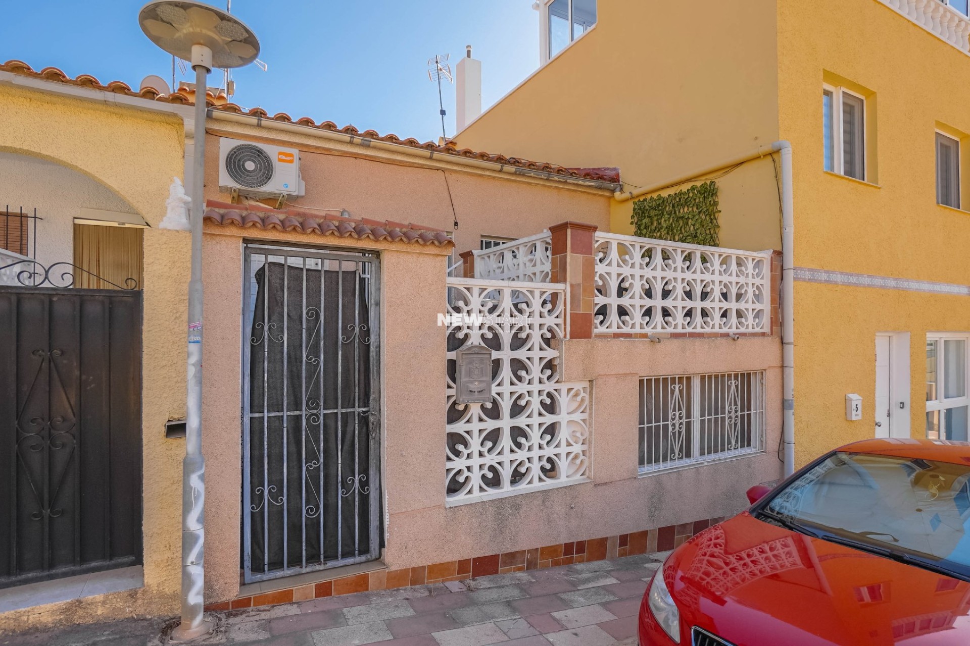 Resale - Terraced - La Marina - Urb. La Marina