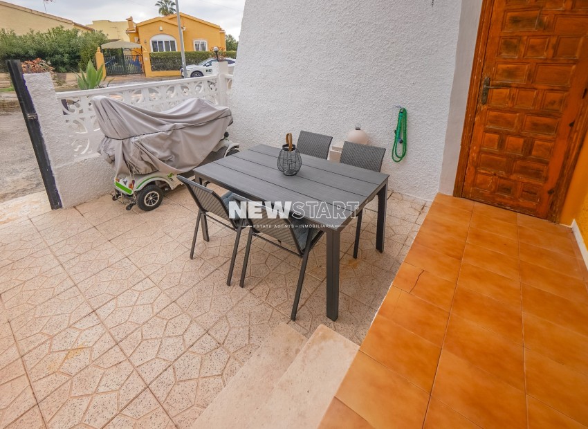 Resale - Terraced - La Marina - Urb. La Marina