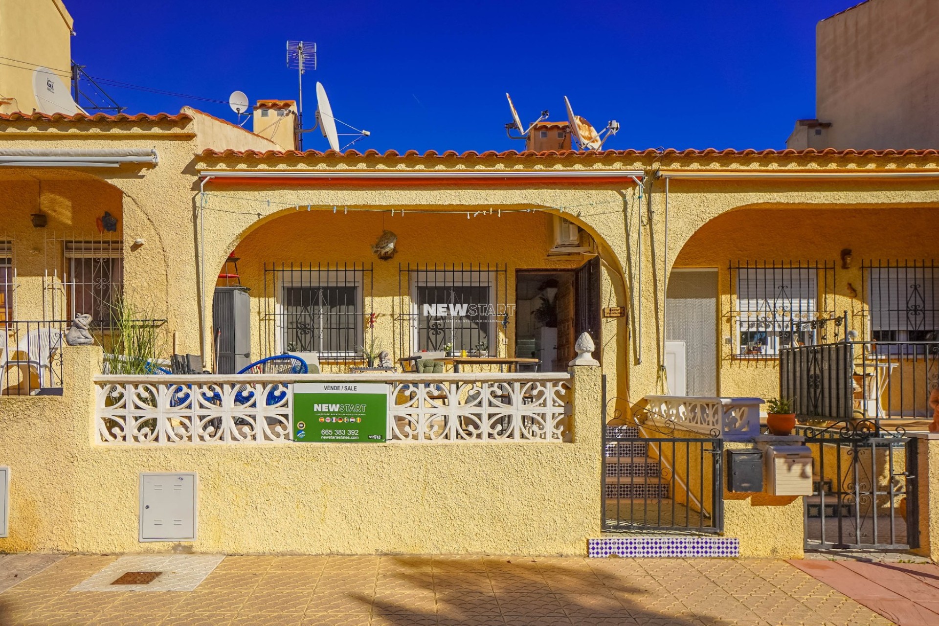 Resale - Terraced - La Marina - Urb. La Marina