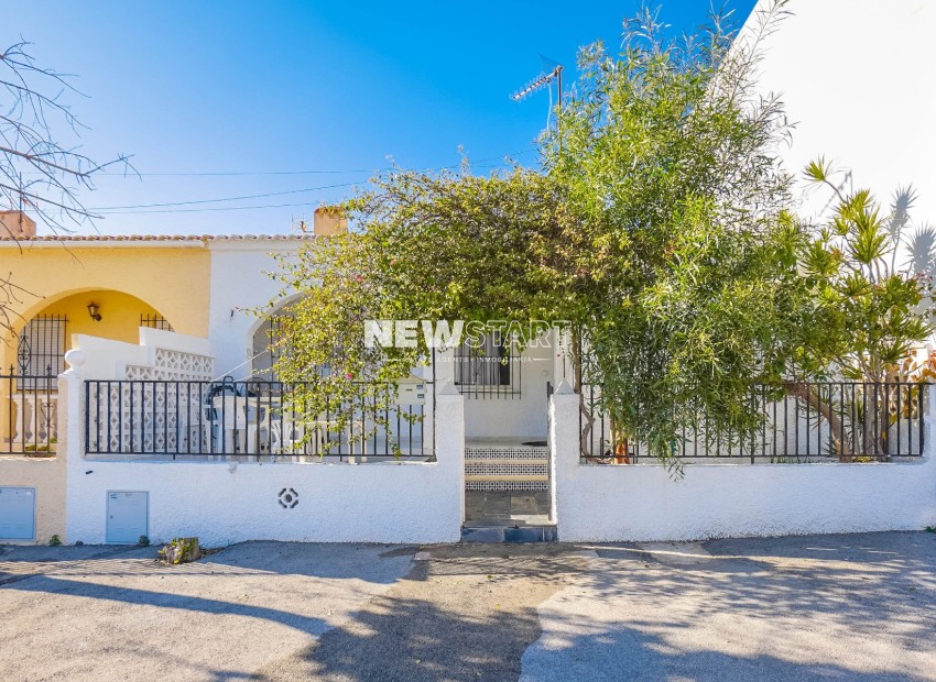 Resale - Terraced - La Marina - Urb. La Marina