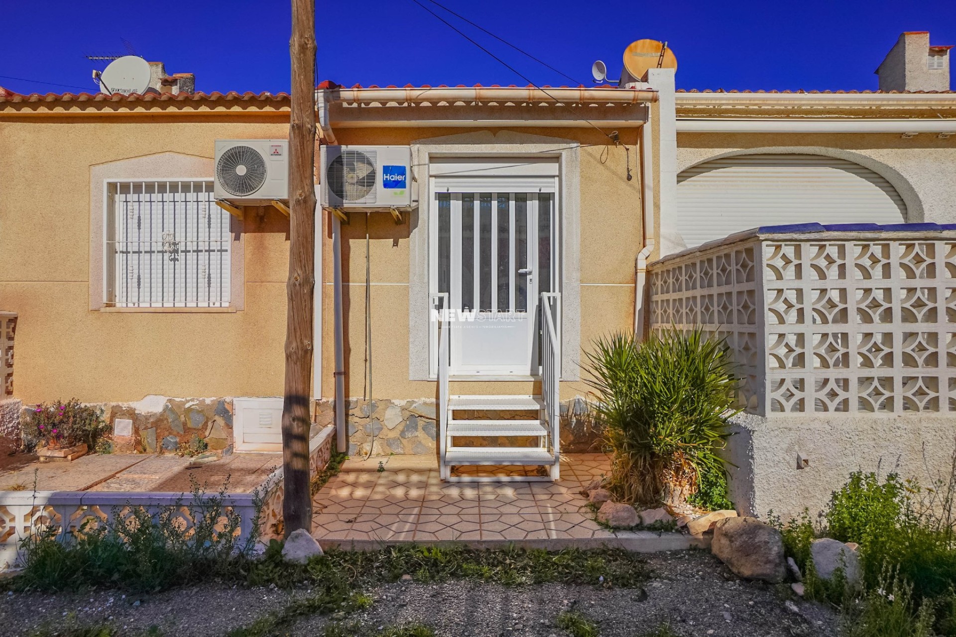 Resale - Terraced - La Marina - Urb. La Marina