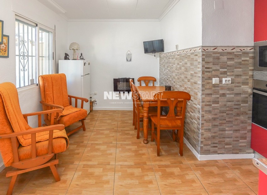 Resale - Terraced - La Marina - Urb. La Marina