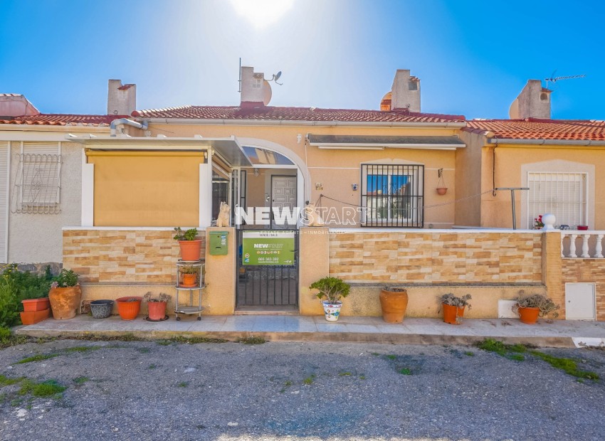 Resale - Terraced - La Marina - Urb. La Marina