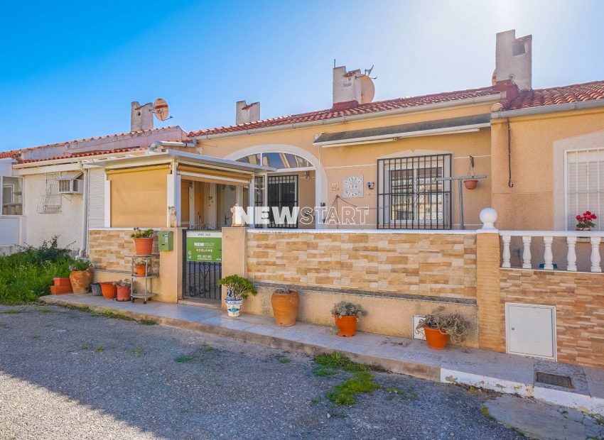 Resale - Terraced - La Marina - Urb. La Marina