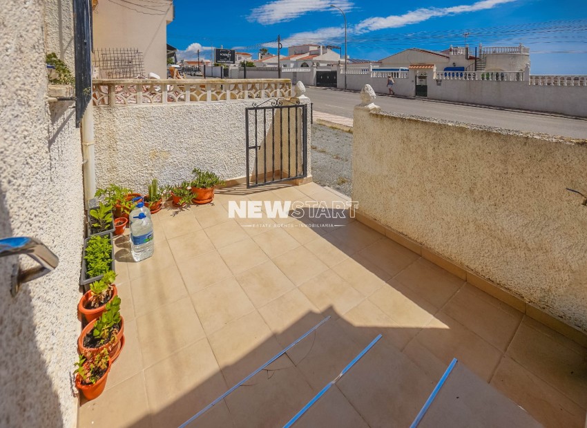 Resale - Terraced - La Marina - Urb. La Marina