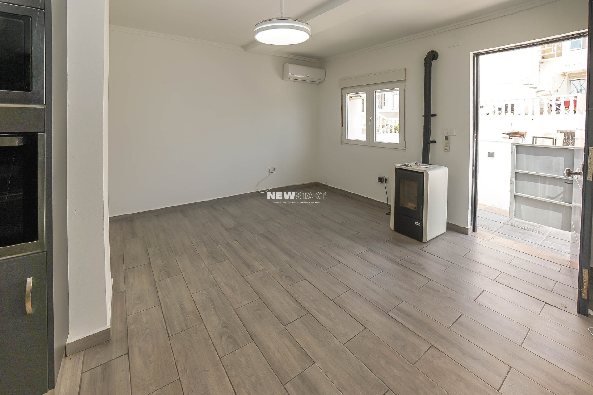 Resale - Terraced - La Marina - Urb. La Marina