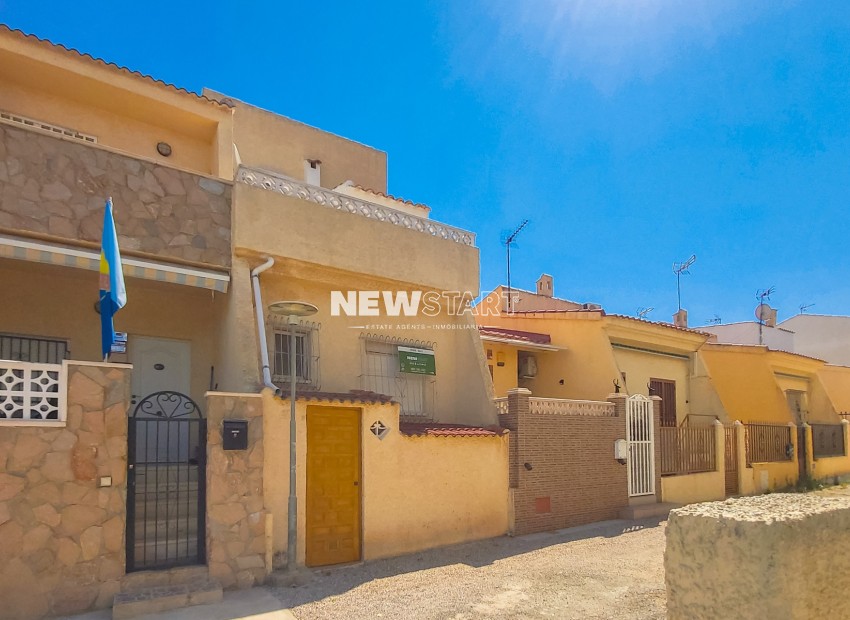 Resale - Terraced - La Marina - Urb. La Marina